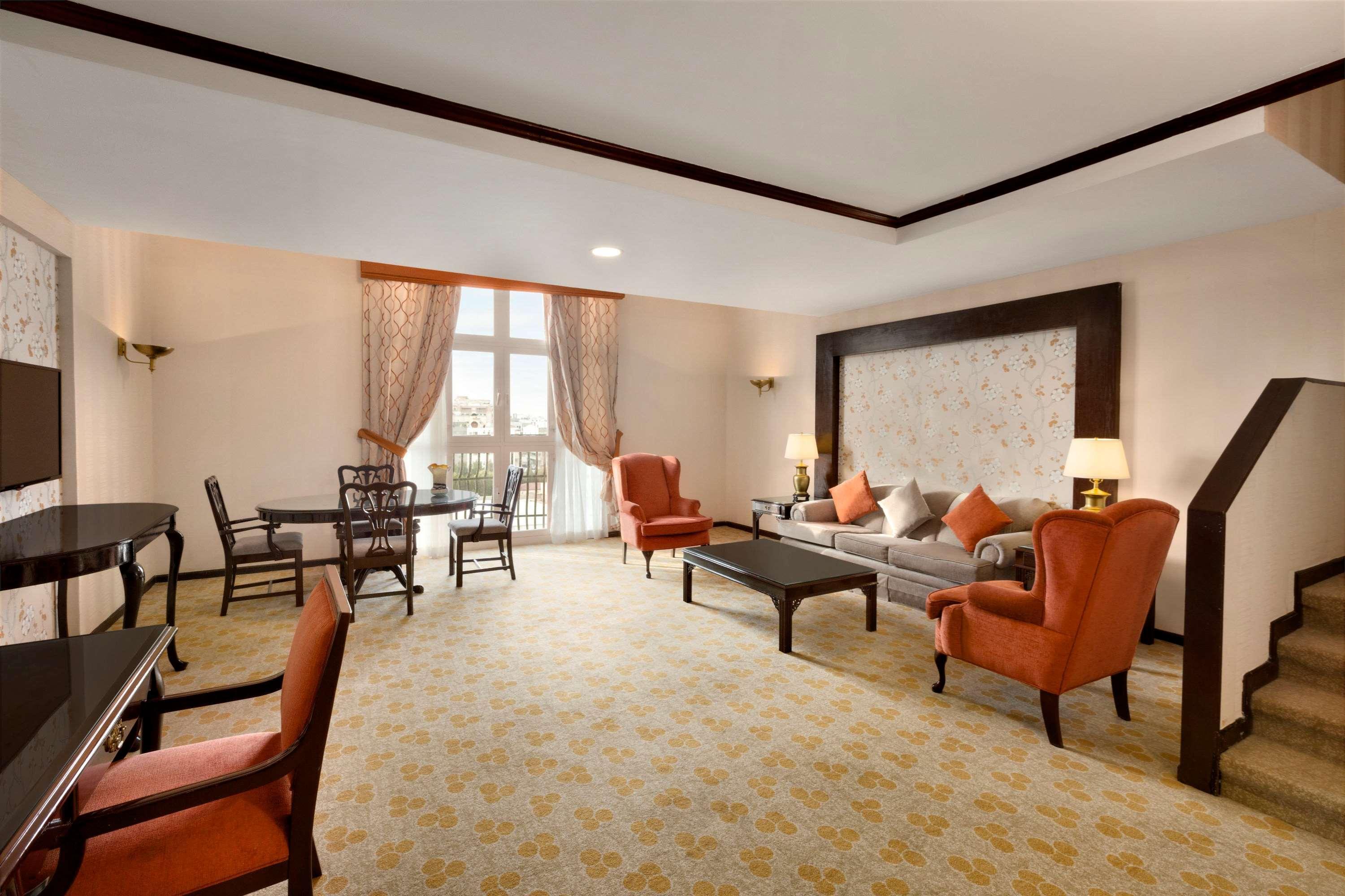 Hawthorn Suites By Wyndham Khobar Exterior foto
